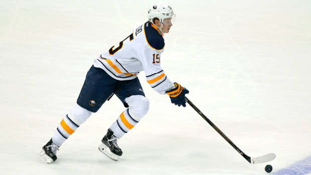 jack-eichel-sabres-first-goal-boston-nhl-960.jpg